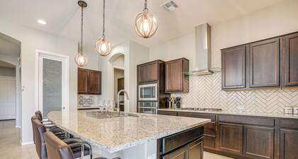 Covered Patio & Community Pool: Home in Surprise