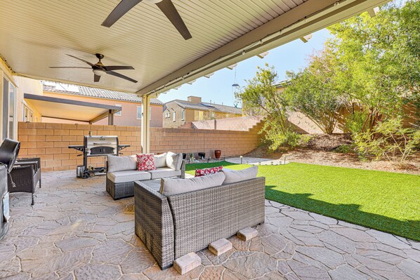 Apartment (3 Bedrooms) | Front of property