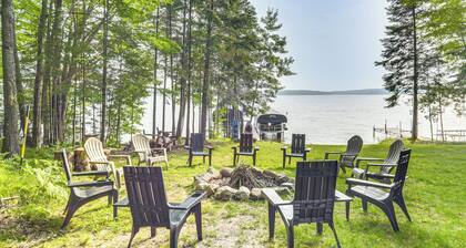 Boat Dock, Full Gym: Waterfront Nelson Lake Gem!