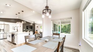 บ้านพัก (3 Bedrooms) | ภายใน