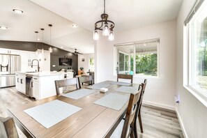 Nhà (3 Bedrooms) | Nội thất