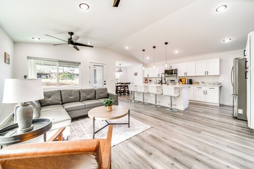 3 Mi to Coast: Modern Family-friendly Keaau Home