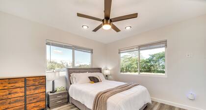 3 Mi to Coast: Modern Family-friendly Keaau Home