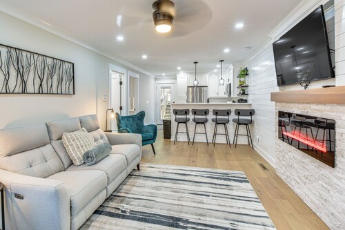 Tee Times & Lake Days! Luxe Keowee Key Living