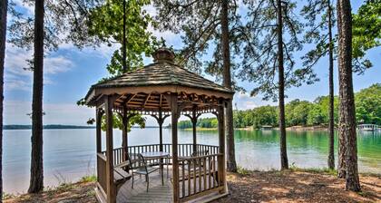 Luxe Keowee Key Living: Golf Views & Resort Pool