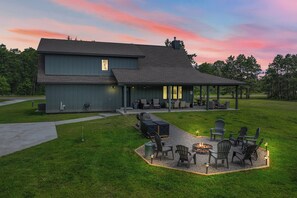 House (4 Bedrooms) | Front of property