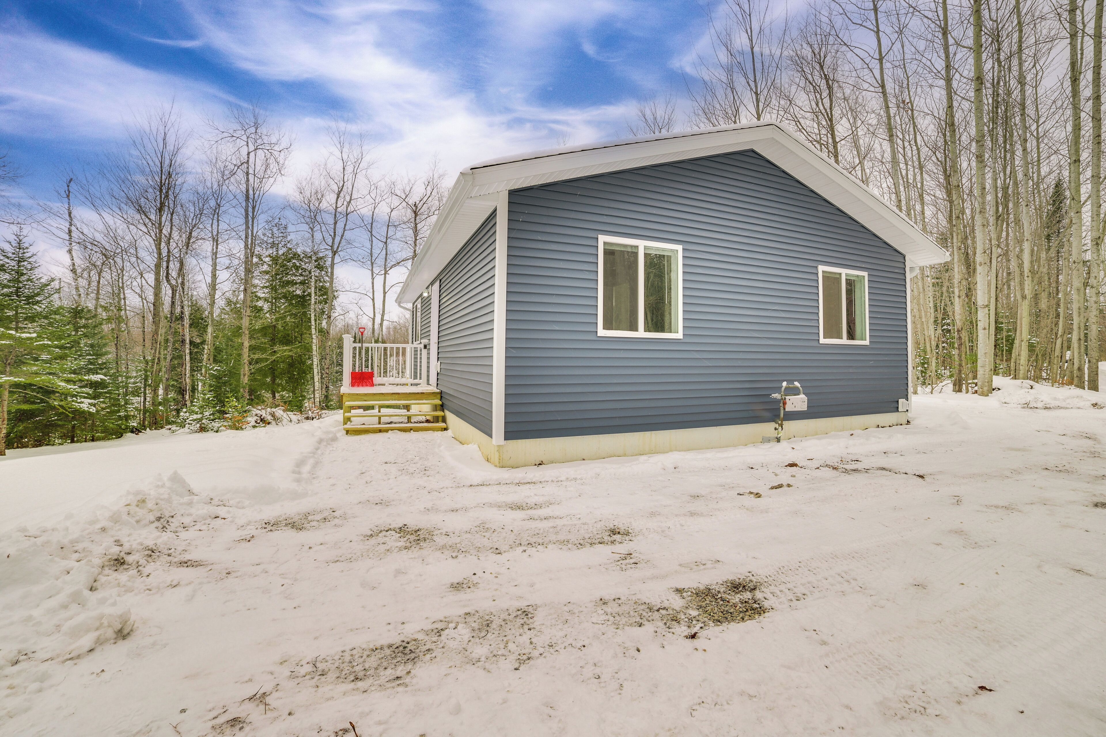 House (2 Bedrooms) | Interior