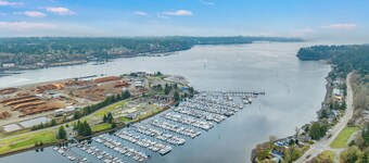 < 2 Mi to Budd Inlet: Pet-friendly Home!