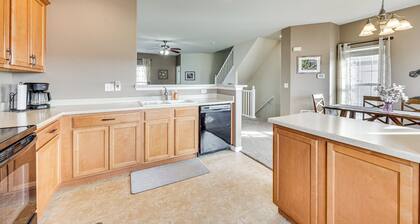 Monument Family Home: Deck & Mountain Views!