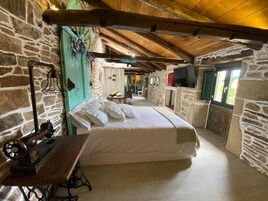 Suite estudio exclusiva | Sábanas de algodón egipcio y ropa de cama de alta calidad