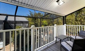 Property grounds - New Listing- Walk to Siesta Key- Heated Pool (Sarasota)