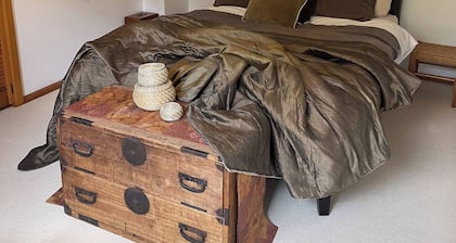 Room-serene Studio Retreat in Cygnet wit