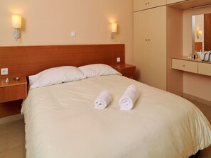 Villa, 3 habitaciones, para no fumadores, vista al mar | Tabla de planchar con plancha y wifi gratis 