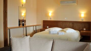 Villa, 1 Double Bed with Sofa bed, Non Smoking, Sea View | 1 bedroom, iron/ironing board, free WiFi