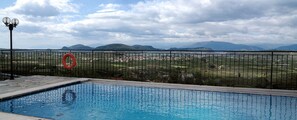 12 outdoor pools - Karayiannis Villas (Nafplio)
