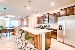 House - 16239 7BR Stunning Home For Your Family Vacation (Clermont)