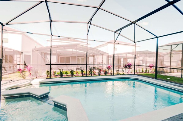 House - 16239 7BR Stunning Home For Your Family Vacation (Clermont)