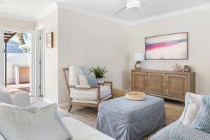 Unclassified image, 2 of 62, button