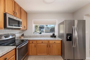 Unclassified image, 3 of 62, button