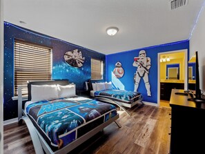 8 bedrooms, desk, iron/ironing board, travel crib