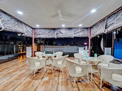 Hotel Akshay