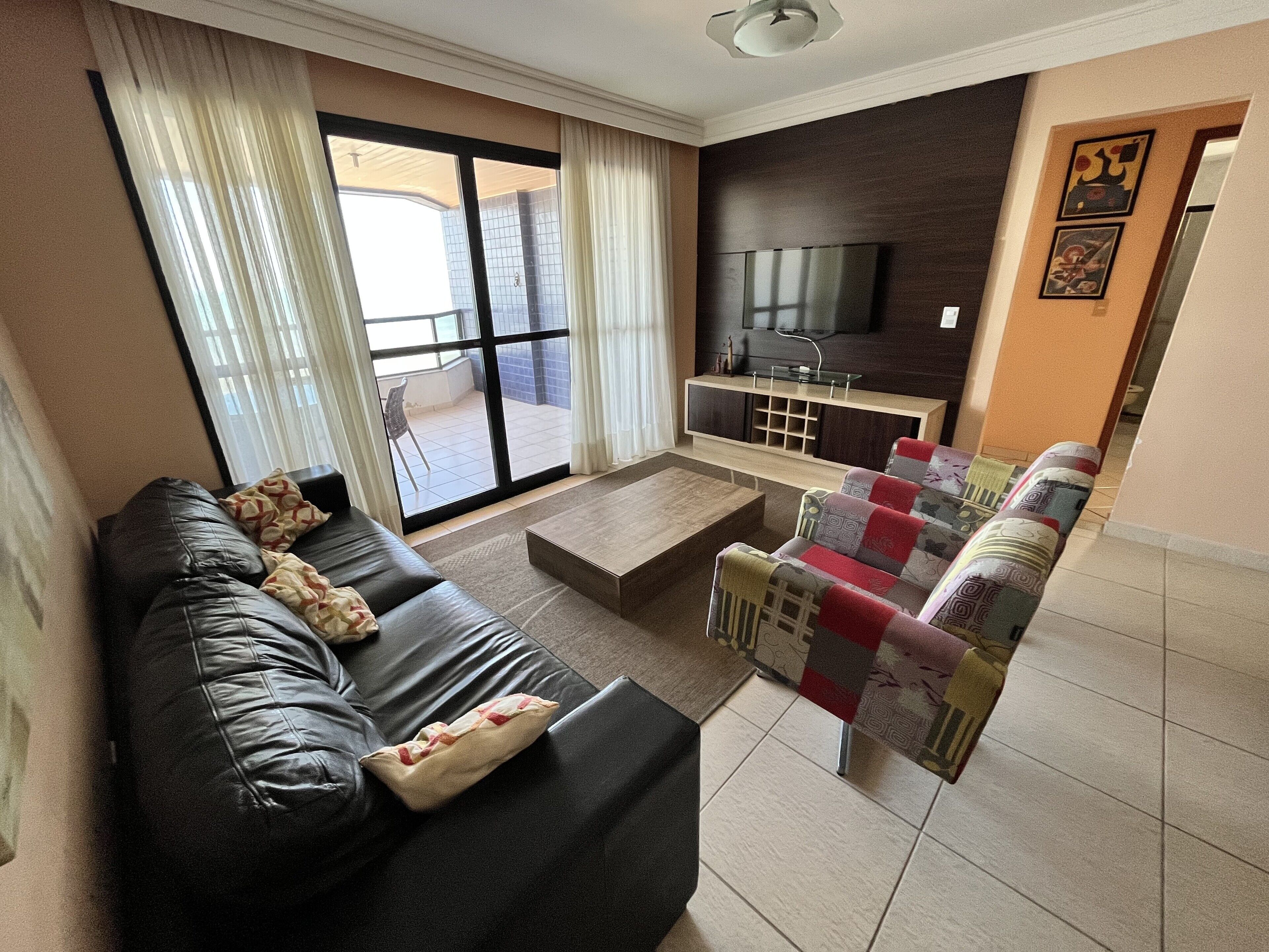 Televisión LCD 42 pulgadas con canales de televisión digitales