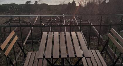 M&S Holiday House - Entire House 6/7 Guests Sea View