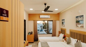Suite | ผ้าม่านกันแสง