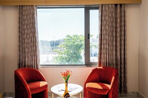 Comfort Double Room | 1 bedroom, blackout curtains