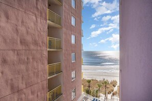 Property grounds - Luxury Beachfront Resort Condo (Myrtle Beach)