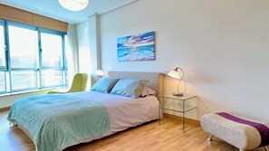 3 bedrooms, desk, iron/ironing board, WiFi - The Cliffs - Galician Blue Views (Ortigueira)