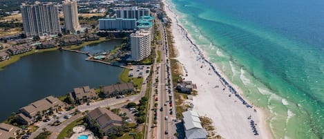 Condo, 2 habitaciones | Playa | Playa en los alrededores