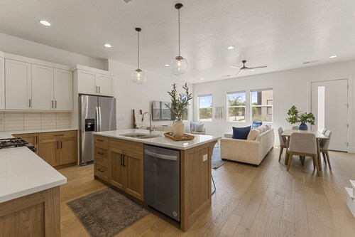 Villa #27 At Bloomington Country Club 4 Bedroom Townhouse