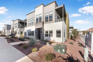 Townhome, 4 Bedrooms | Exterior