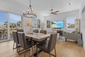 ハウス 4 ベッドルーム | レストラン