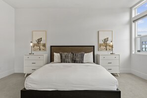 4 Schlafzimmer, laptopgeeigneter Arbeitsplatz, Bügeleisen/Bügelbrett