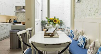 The Chelsea Abode - 4bdr Home With Terrace