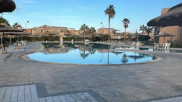 5 Außenpools