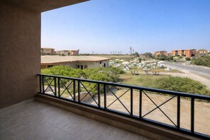 Stuga Standard - balkong - utsikt mot innergården | Terrass/Patio