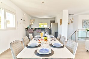 Dining - Villa Dakar - 5 star luxury for 8 guests (Moravit)