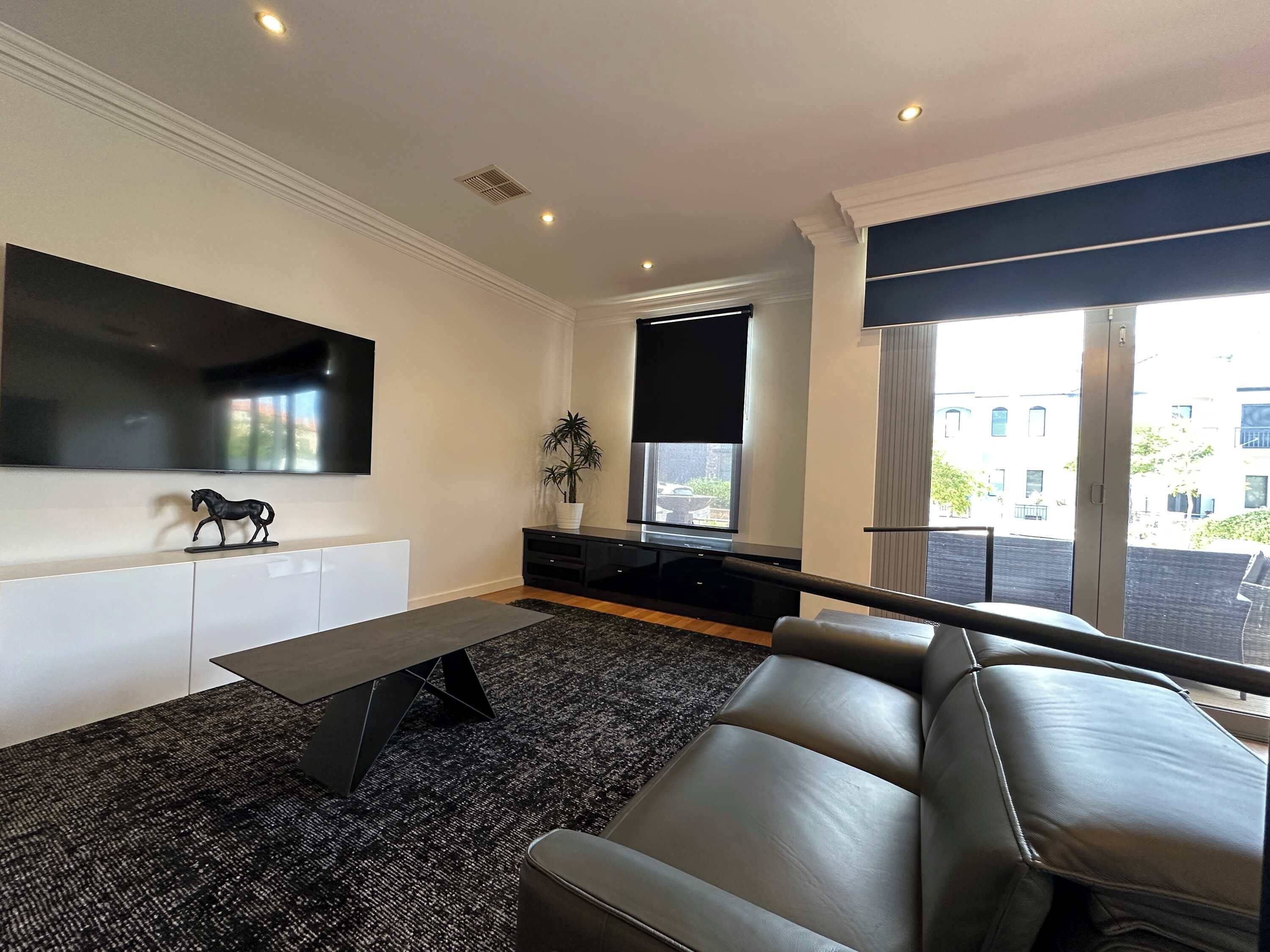 TV, offices