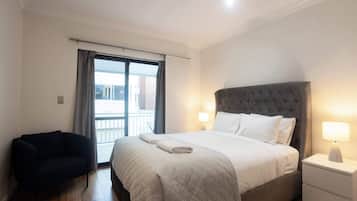 3 bedrooms, iron/ironing board, Internet, bed sheets