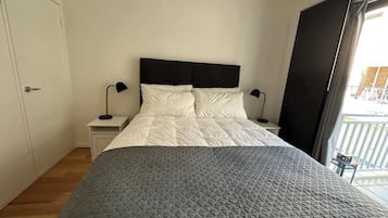 3 bedrooms, iron/ironing board, Internet, bed sheets