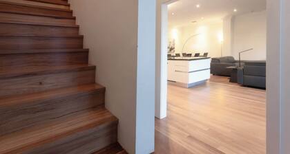 Spacious 3 BDR family home with Parking and BBQ!