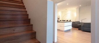 Spacious 3 BDR family home with Parking and BBQ!