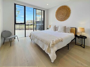 3 多间卧室、熨斗/熨衣板、WiFi、床单