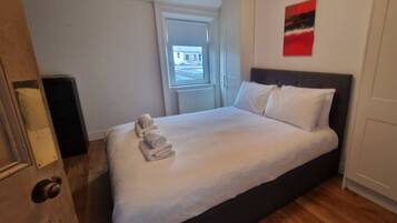 3 bedrooms, iron/ironing board, travel crib, WiFi