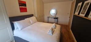 Room - Extended 3BD SplitLevel Cottage in Popular Village (Dublin)