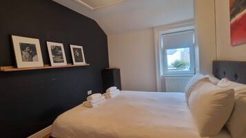 3 dormitorios, tabla de planchar con plancha, wifi y ropa de cama