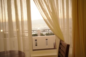 Villa Deluxe - utsikt mot stranden | Terrass/Patio